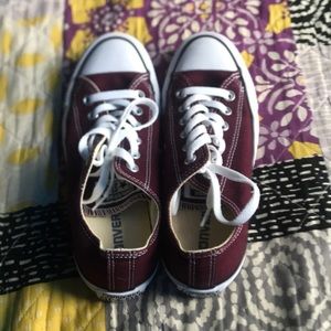 Maroon Size 7 Women’s Converse
